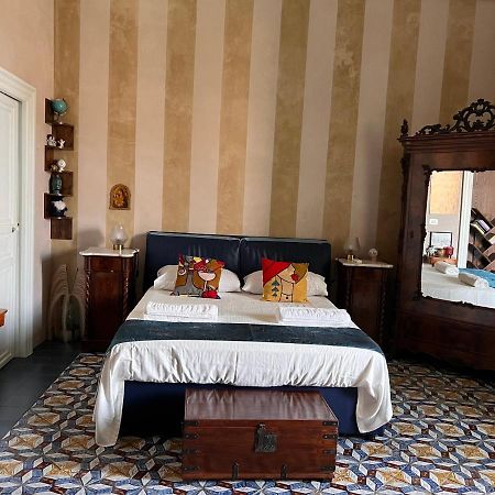 Palazzo Zappata Luxury Room Noto Centro Bagian luar foto