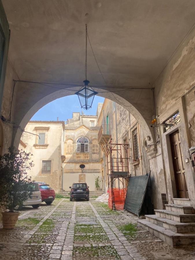 Palazzo Zappata Luxury Room Noto Centro Bagian luar foto