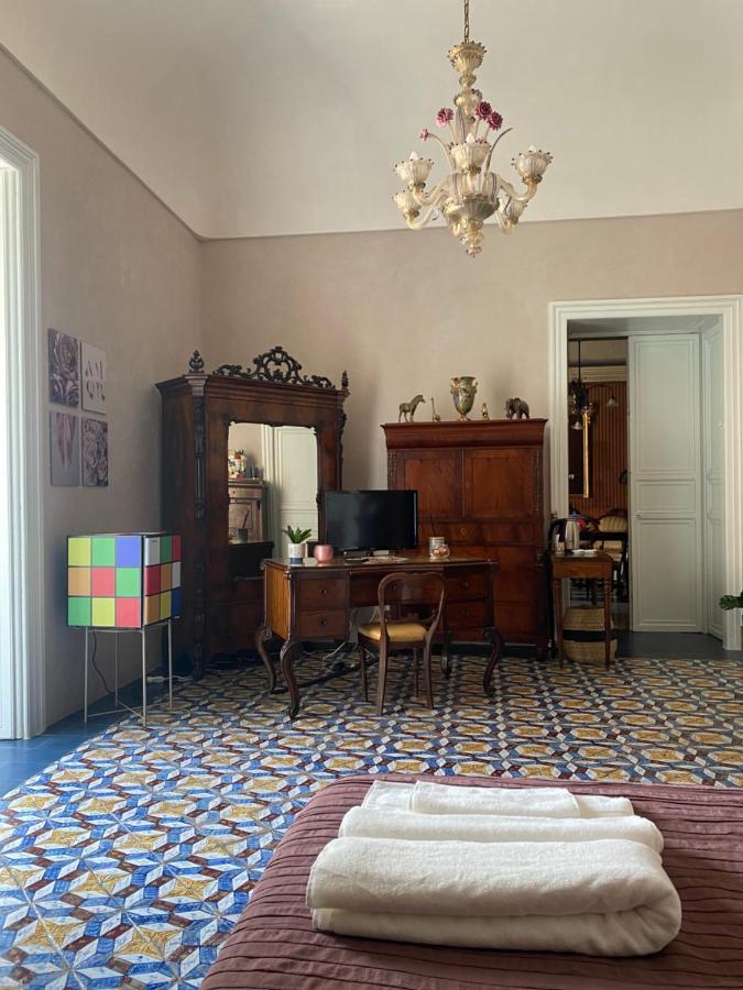 Palazzo Zappata Luxury Room Noto Centro Bagian luar foto